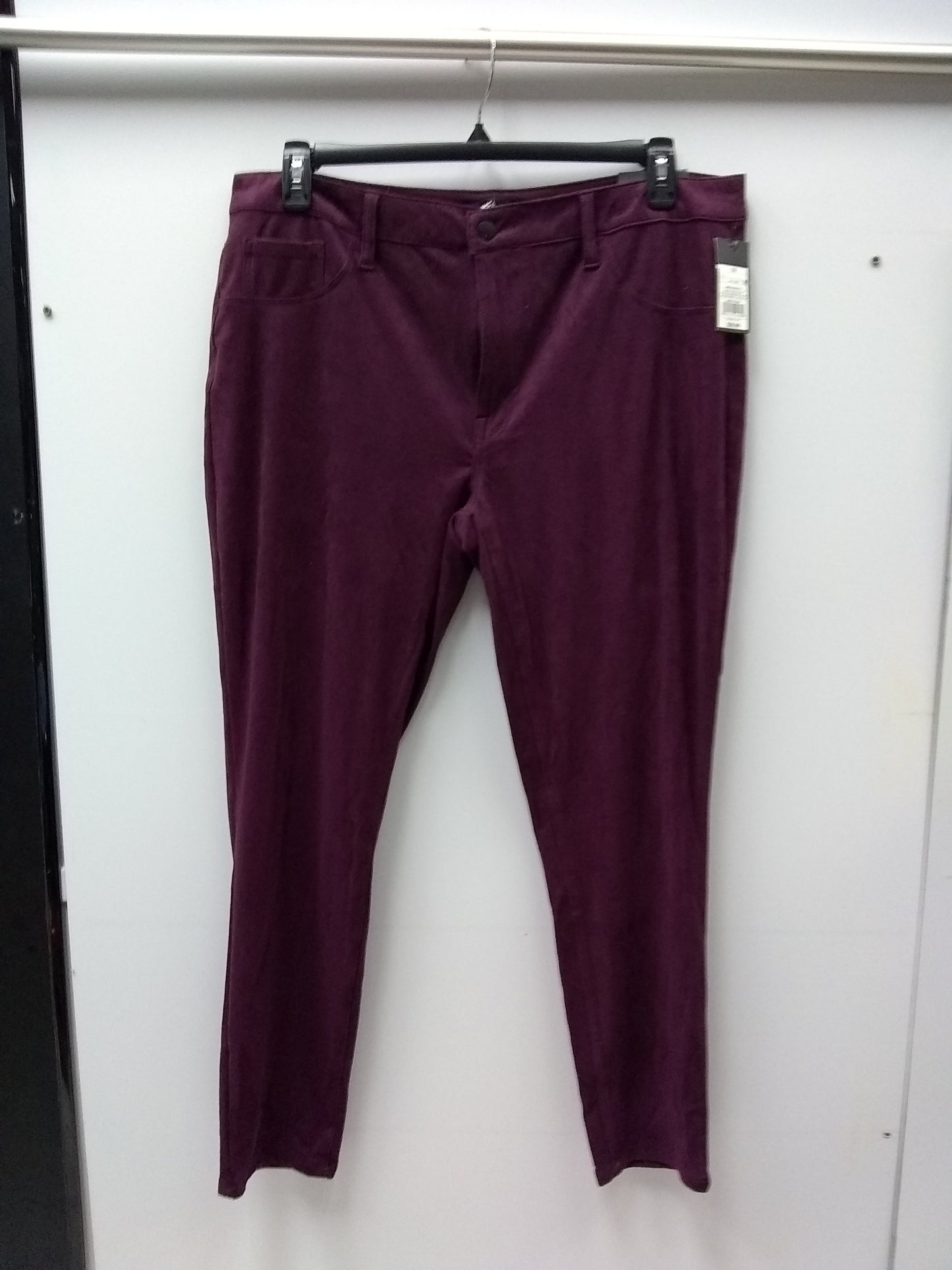 Mossimo Women's Mid-Rise Curvy Skinny Pants Caber Solid 18