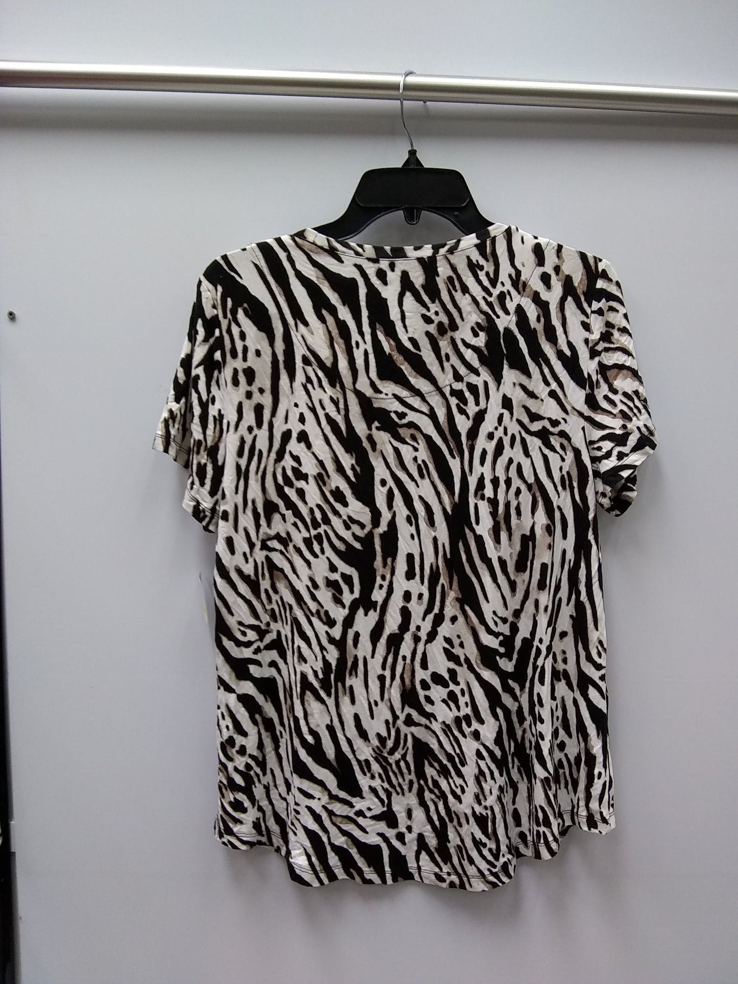 JM Collection Shirttail-Hem Top Feline Flow M