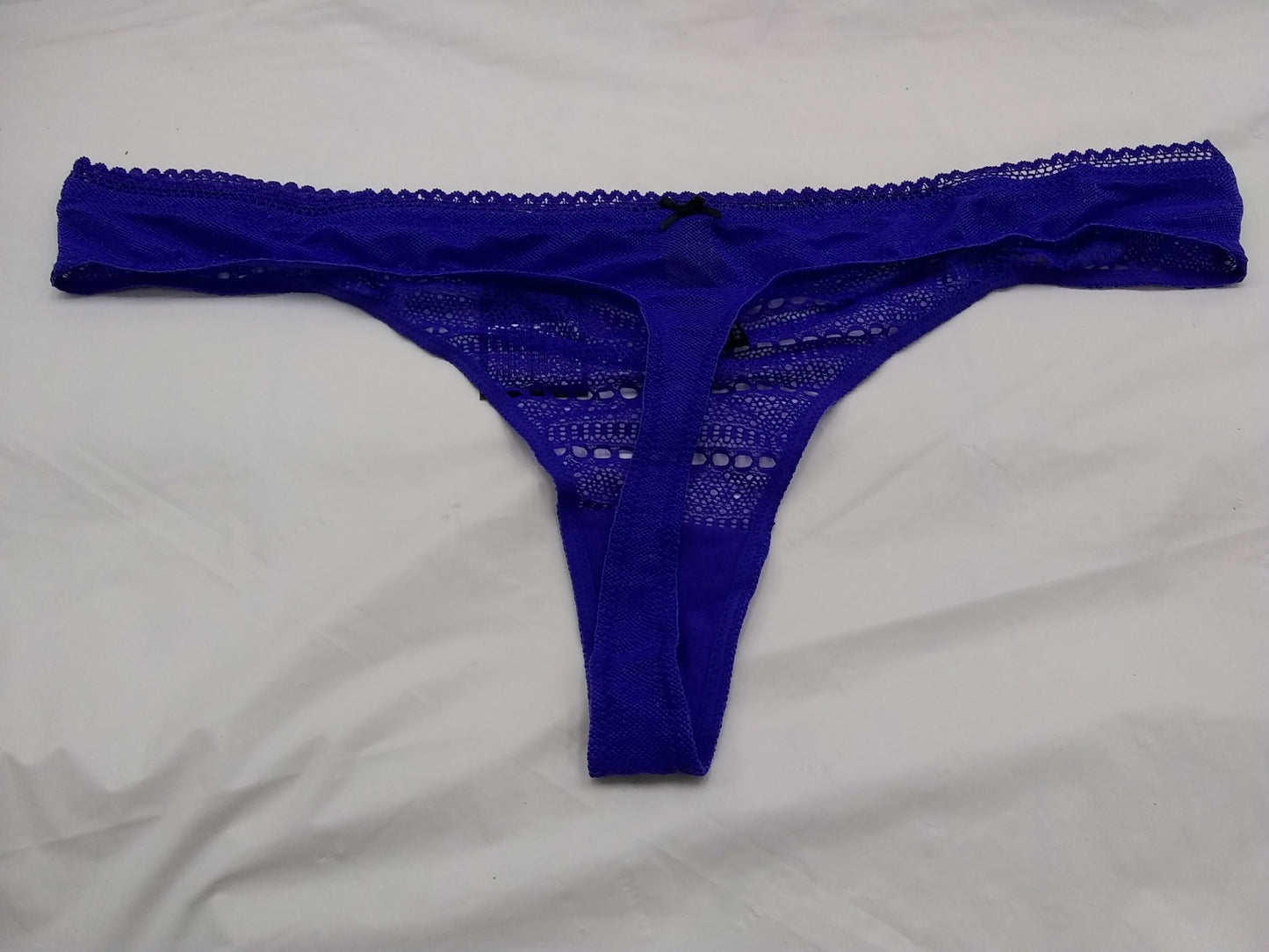 Heidi Klum Intimates Mada Rhythm Sheer Crochet Thon Royal BlueSalute XL