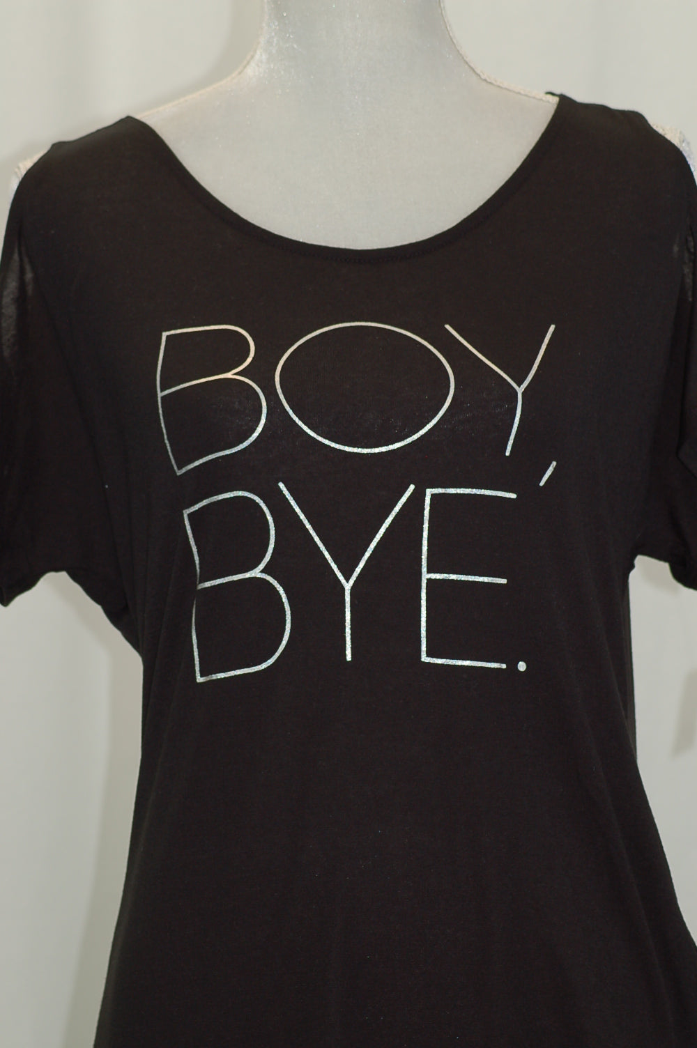 Material Girl Juniors Short-Sleeve Cold-Shoulder Graphic T-Shirt Black XS