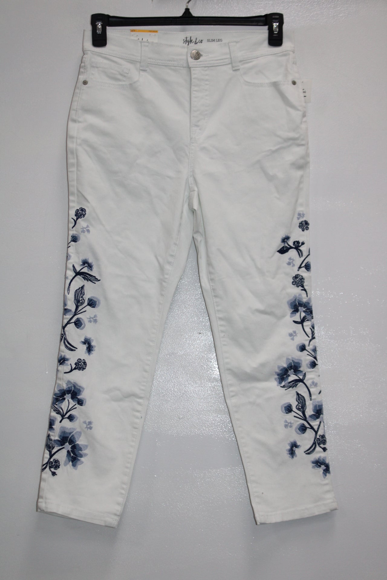 Style Co Petite Embroidered Slim-Leg Capri, Bright White 8P