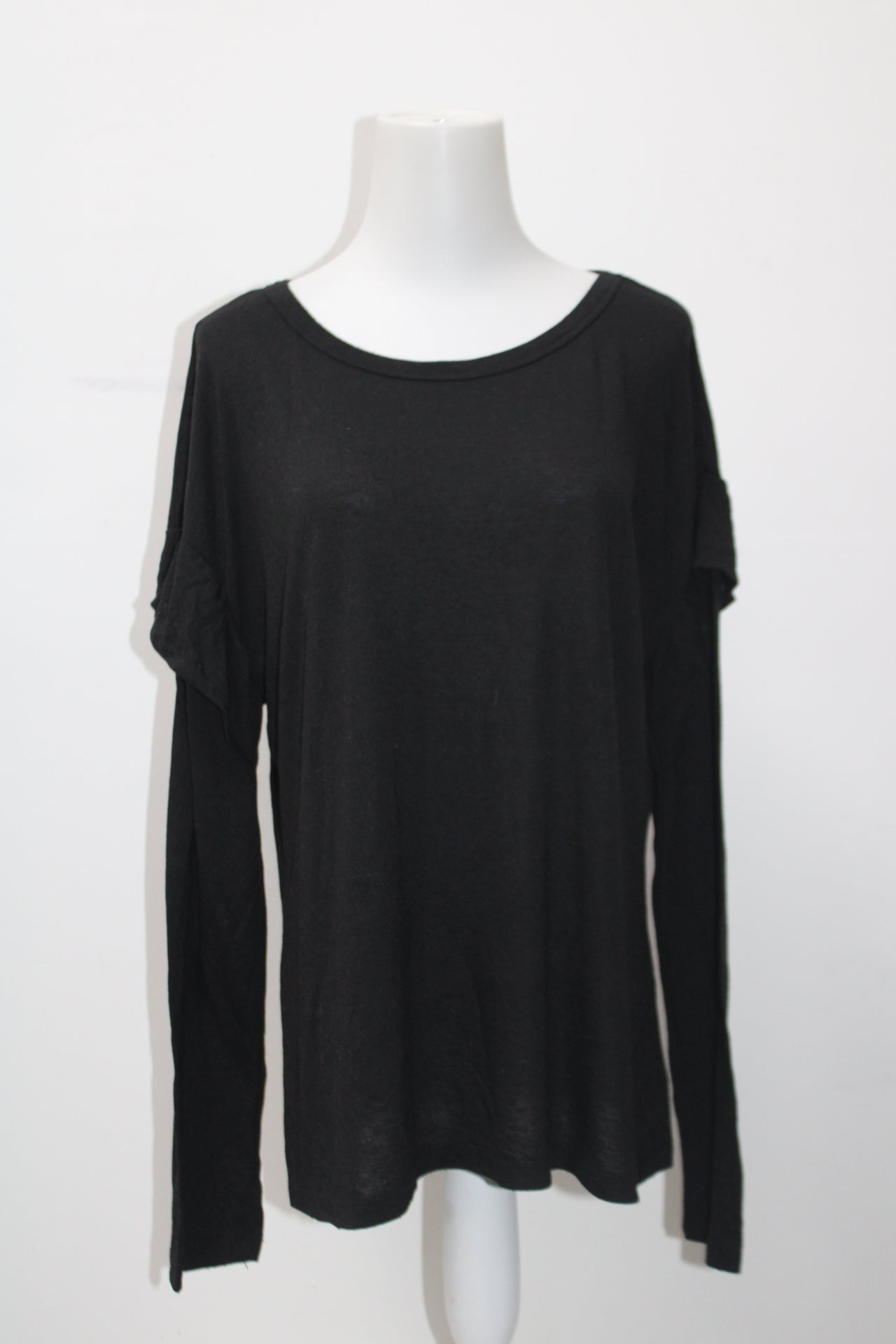 Time and Tru Women's Top Black L Pre-Owned