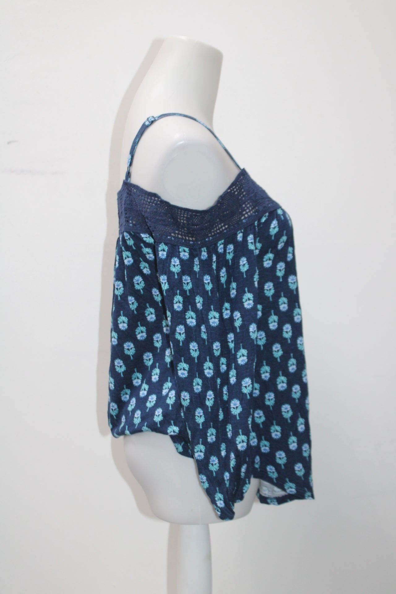 Aeropostale Women's Top Blue M Pre-Owned