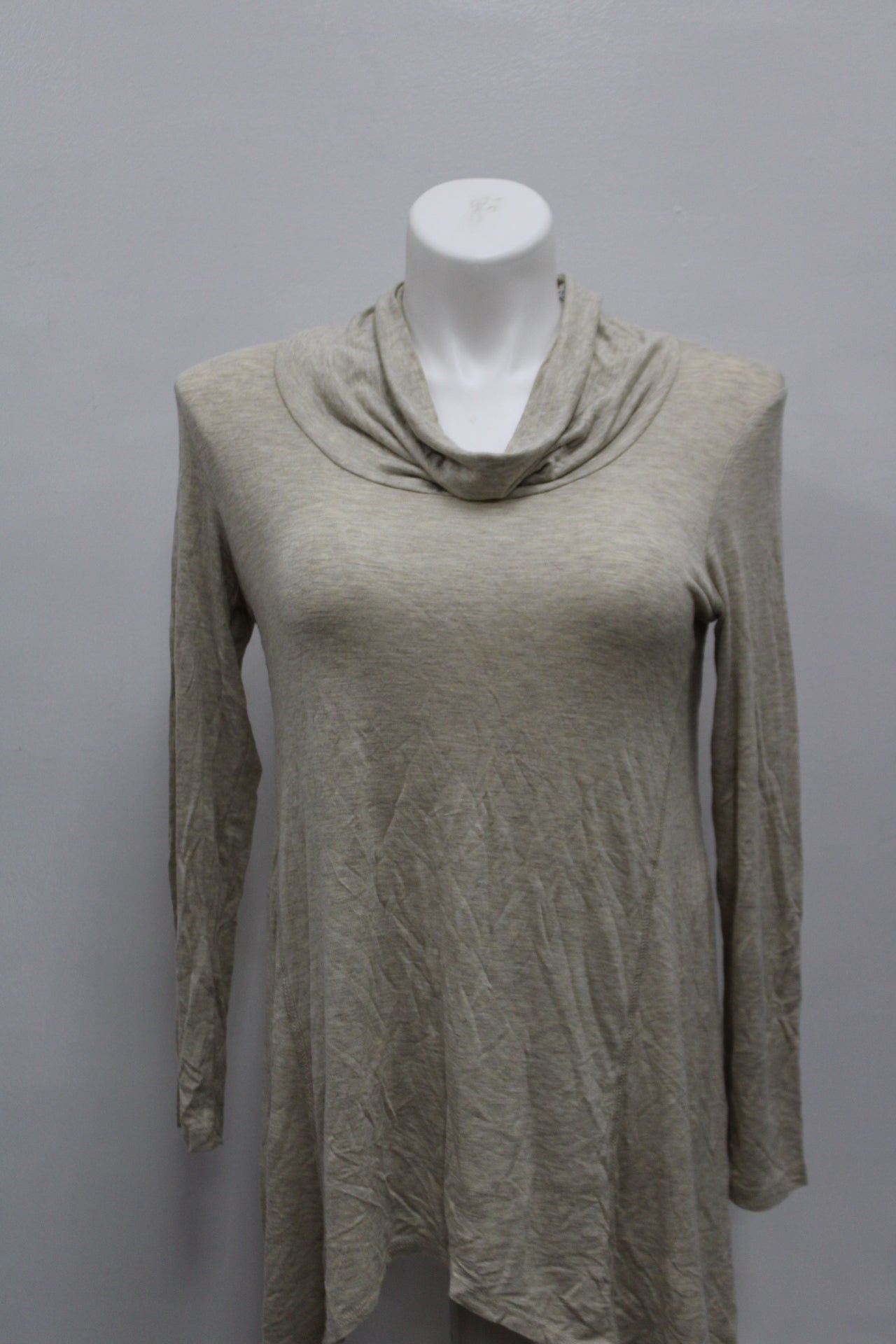 Kim & Cami Women Cowl Neck T-Shirt, Cream, Medium - Pre-Owned 1014UA3C