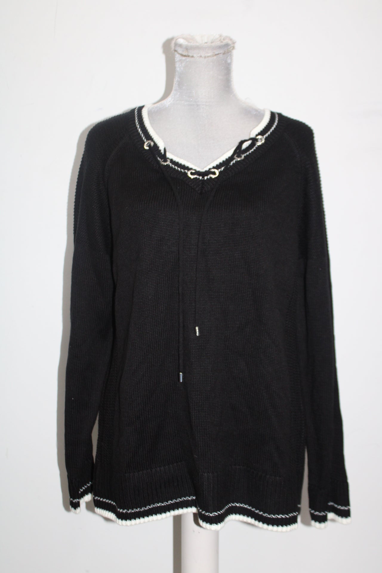 Calvin Klein Lace-Up V-Neck Sweater Black XL (US 14)