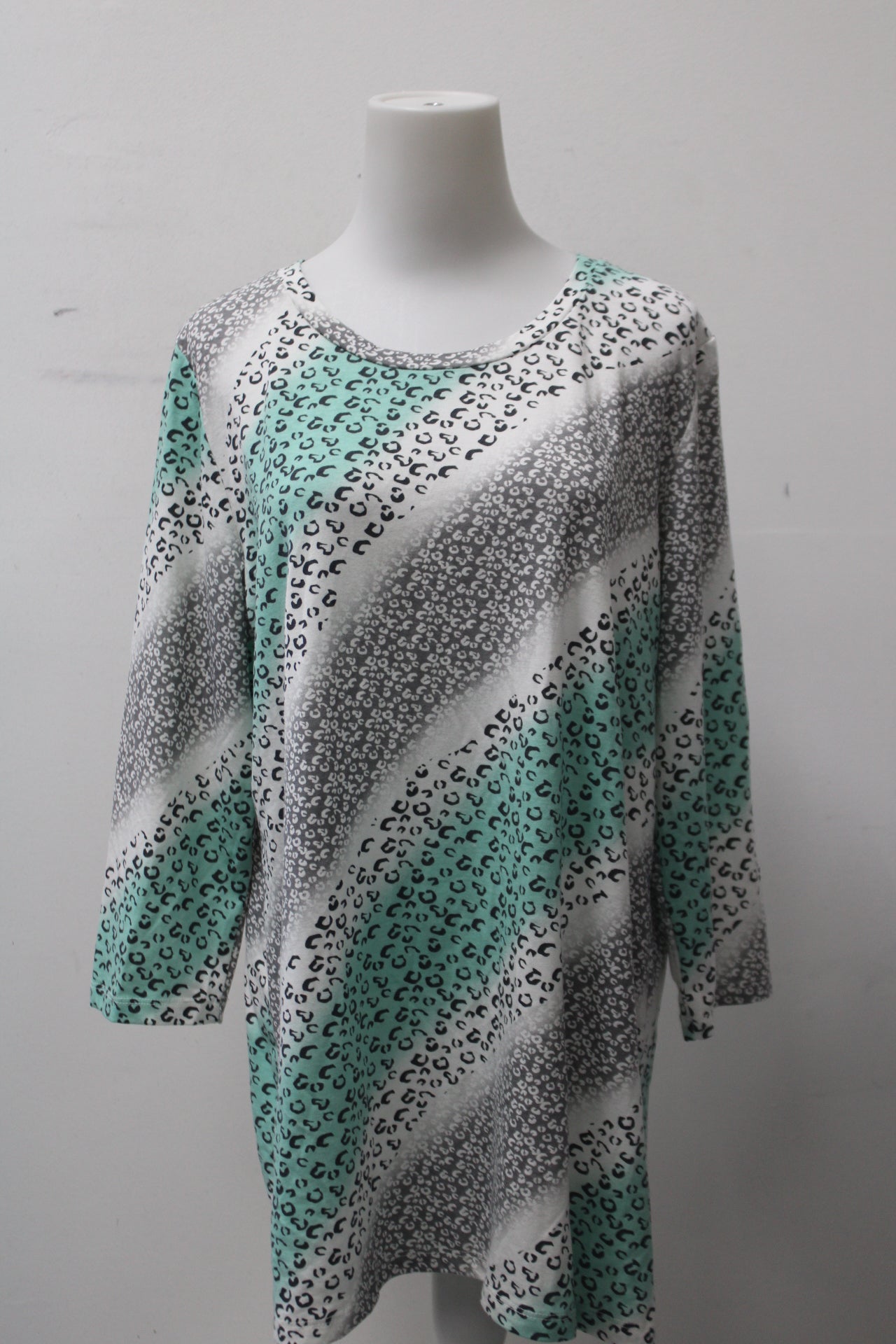 Salon Studio Women's Top White L Pre-Owned