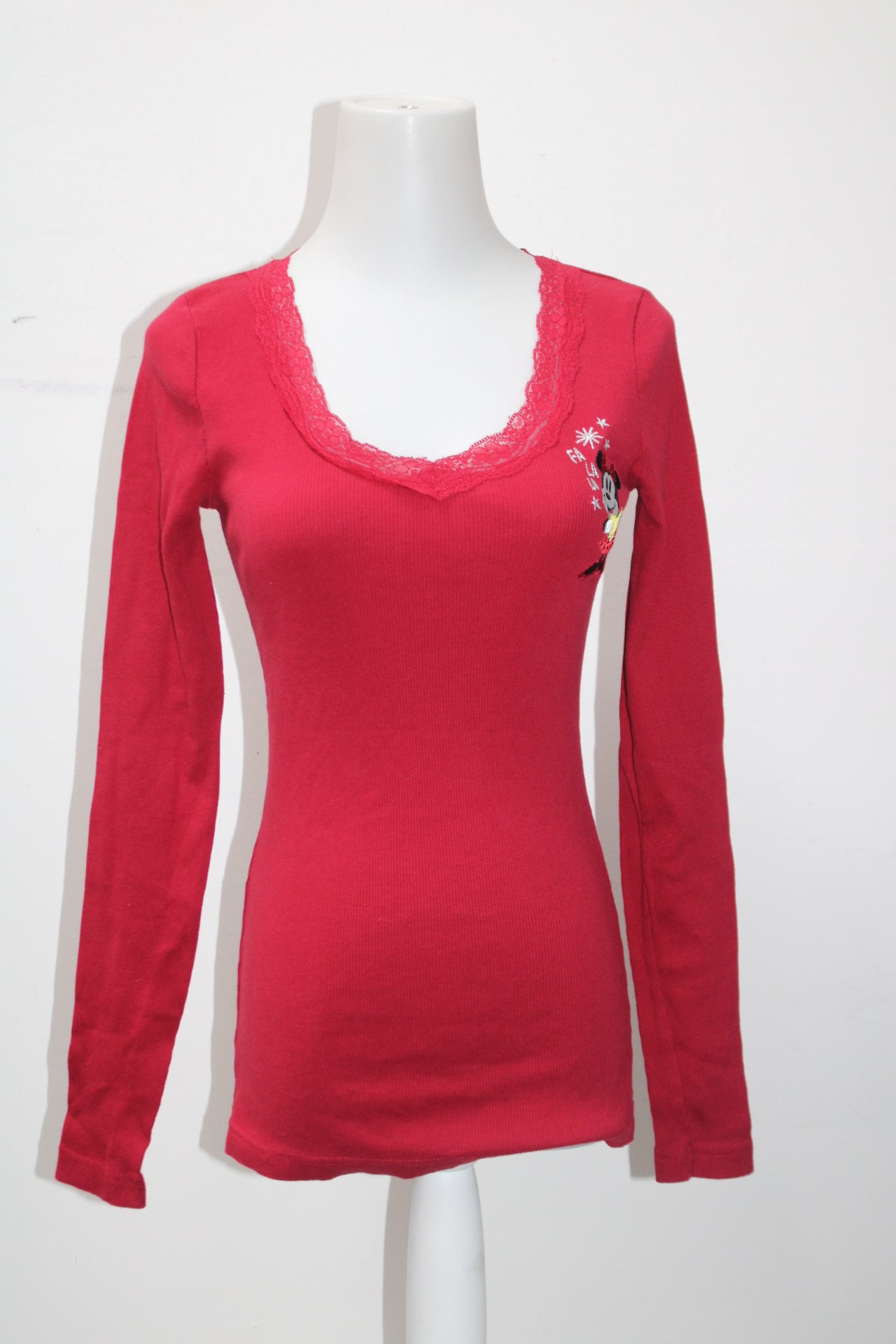 Disney Women's Top Red M Pre-Owned