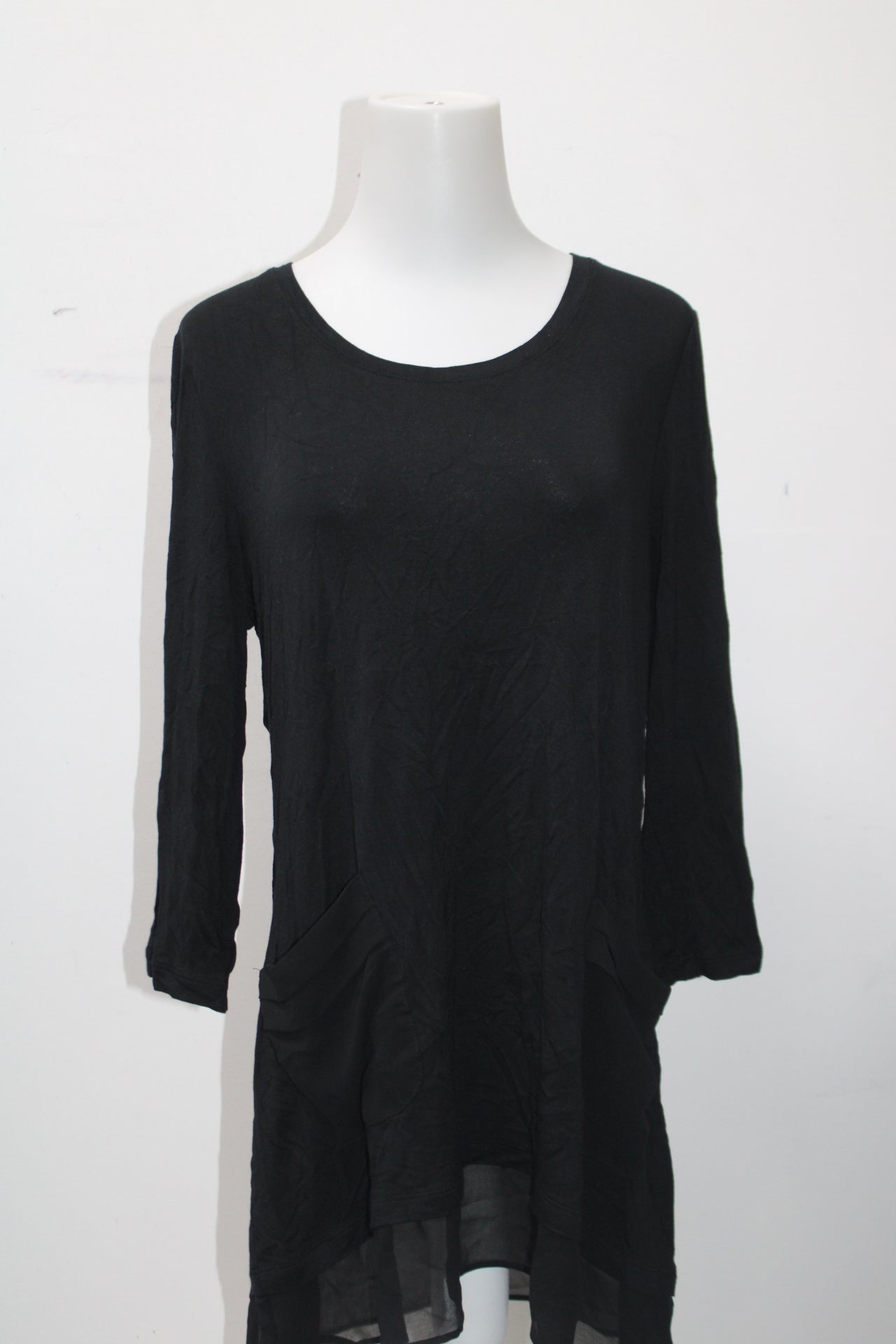 Logo   Women's Top Black M Pre-Owned