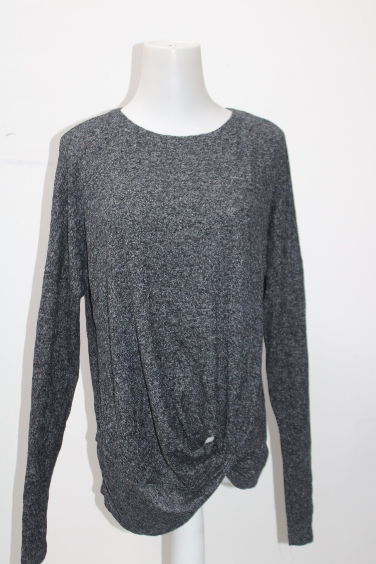 A new day Women's Top Gray M Pre-Owned