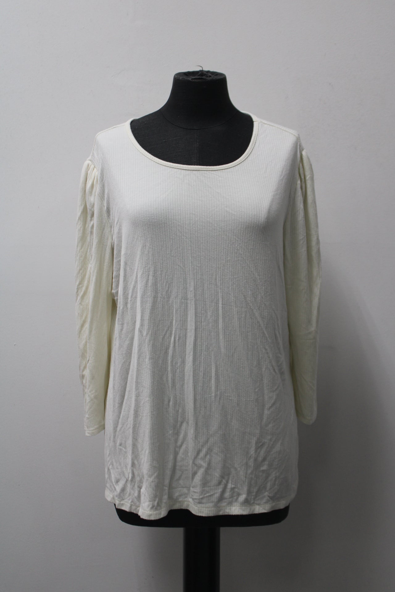 Time and Tru Women's Top Beige XL Pre-Owned