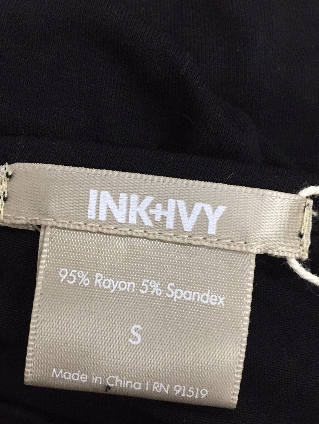 INKIVY INKIVY Womens Double V- Neck Black S